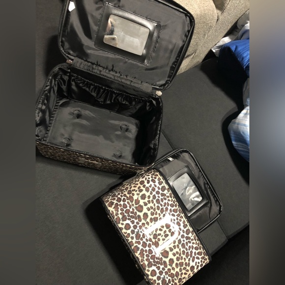 Makeup/ travel bag - Picture 5 of 5